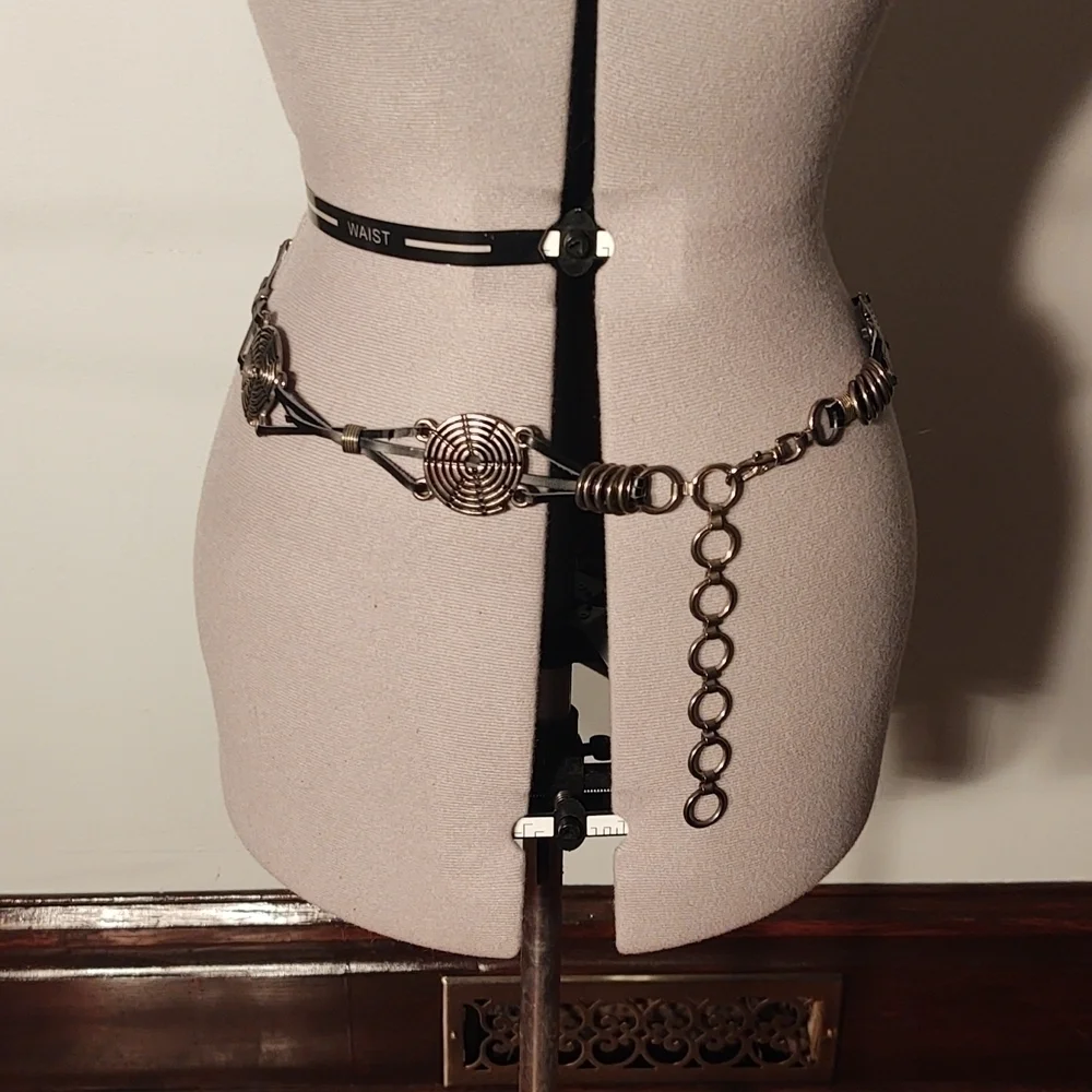 COPY - Swirl Design Faux Leather and Metal Link Belt